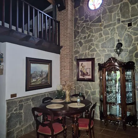 La Casita Encantada 펜션 론다