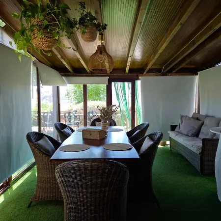 La Casita Encantada 펜션 론다
